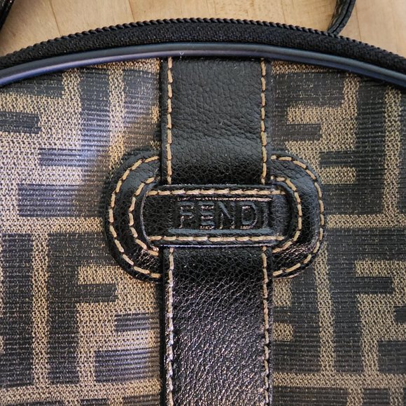 Vintage Fendi Zucca Mini Crossbody Clutch Bag - Picture 3 of 16